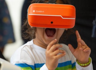 VR Goggles World Space Week 2023